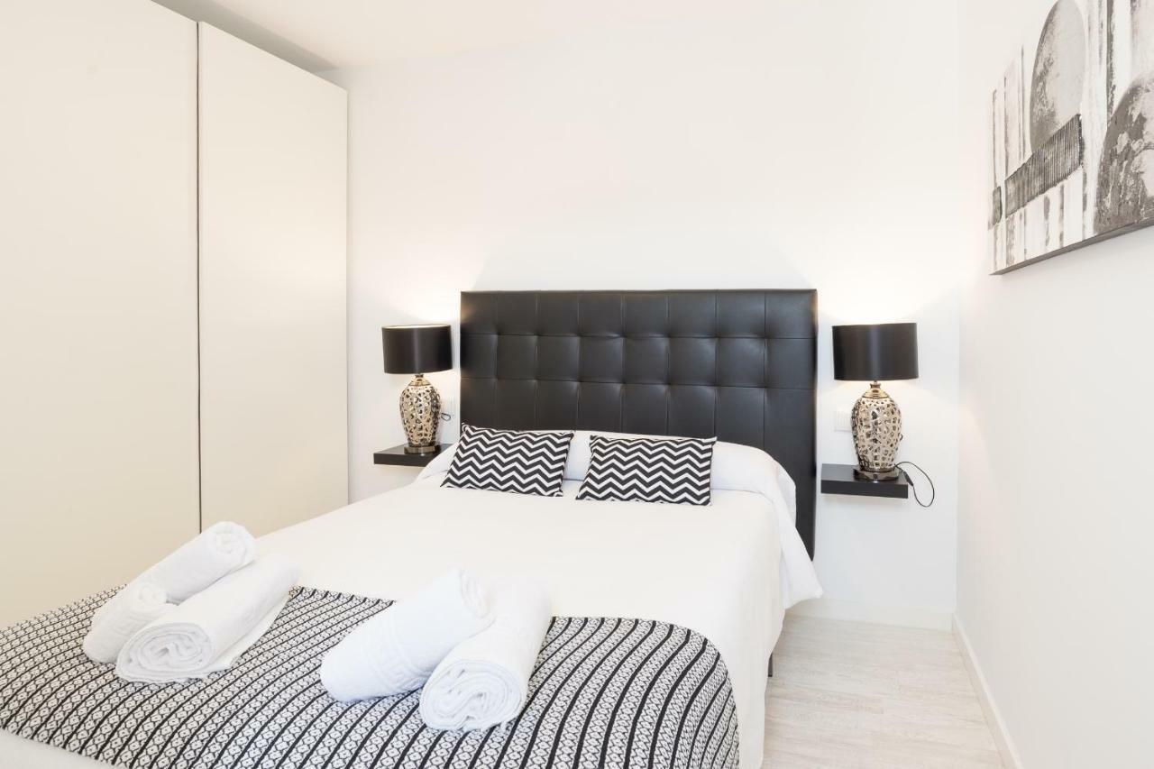 Stunning Spacious City Apartment With Free Parking Málaga Exterior foto