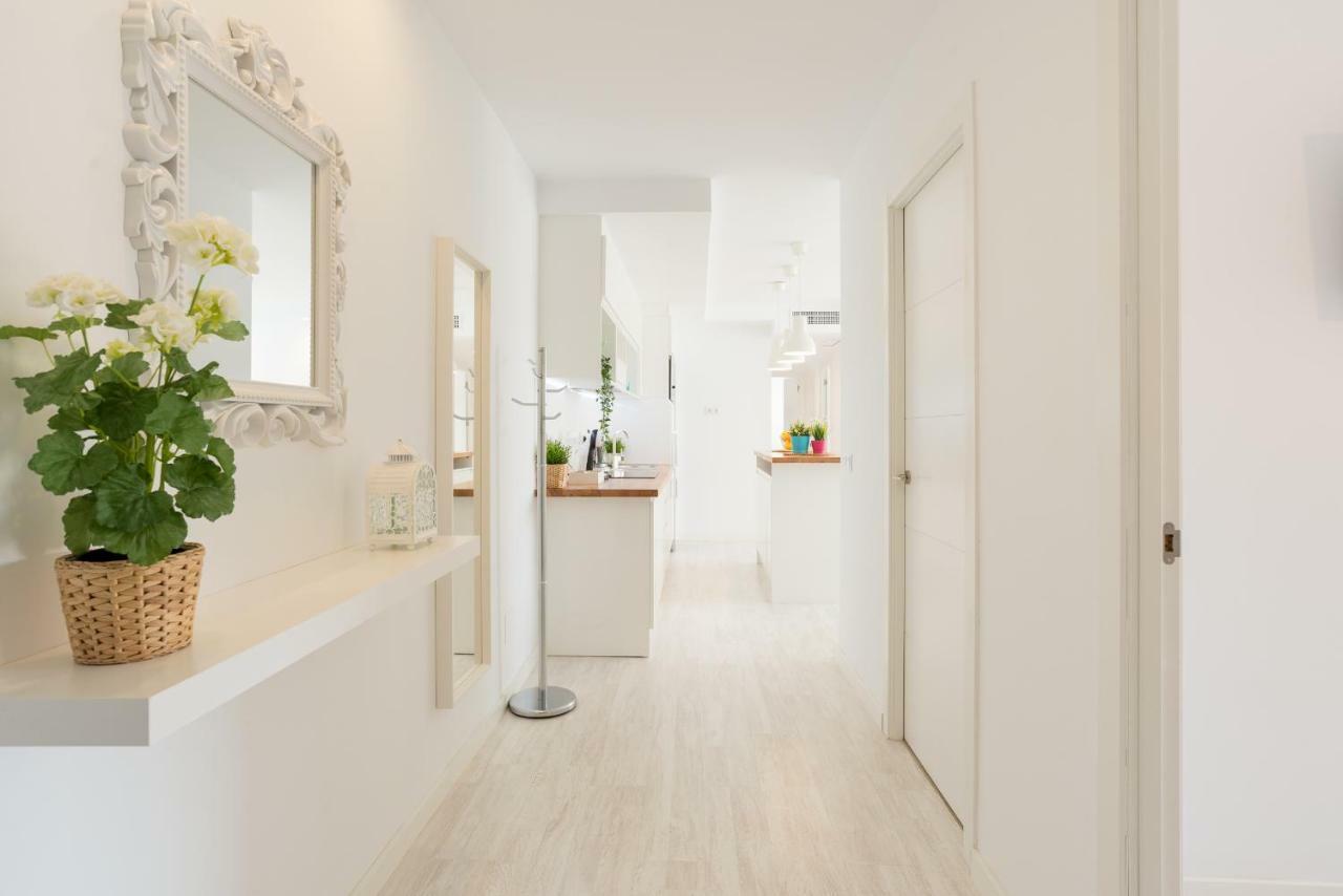 Stunning Spacious City Apartment With Free Parking Málaga Exterior foto