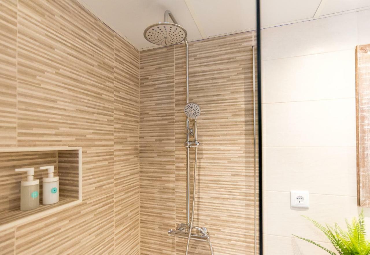 Stunning Spacious City Apartment With Free Parking Málaga Exterior foto