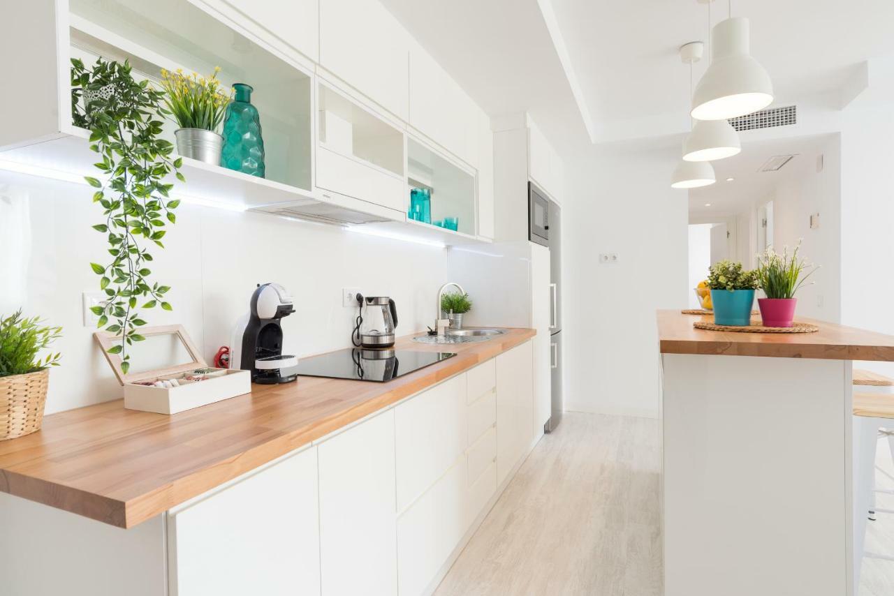 Stunning Spacious City Apartment With Free Parking Málaga Exterior foto